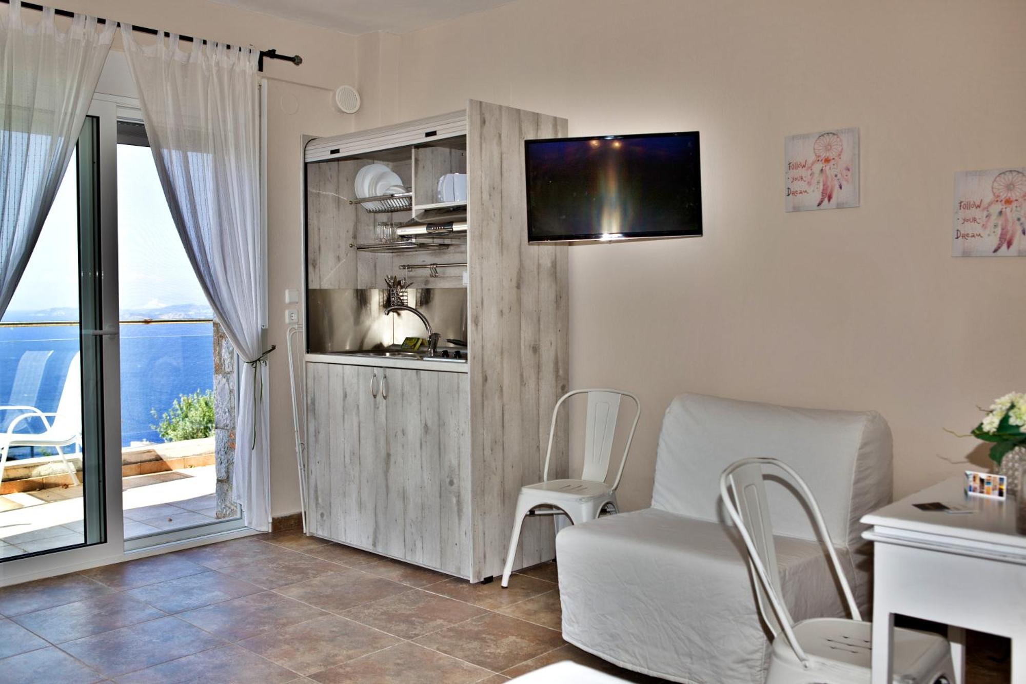 Axion Esti Apartments Skopelos Pokoj fotografie