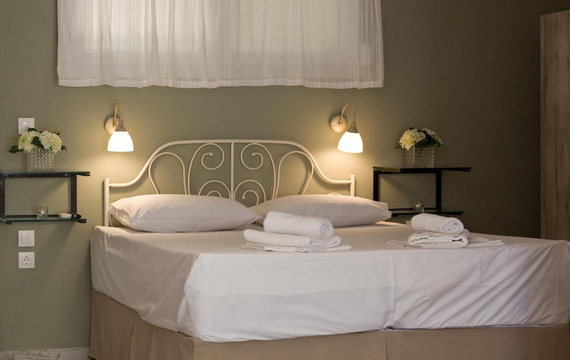 Axion Esti Apartments Skopelos Pokoj fotografie