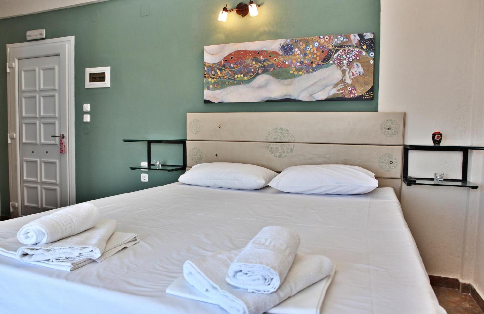 Axion Esti Apartments Skopelos Pokoj fotografie