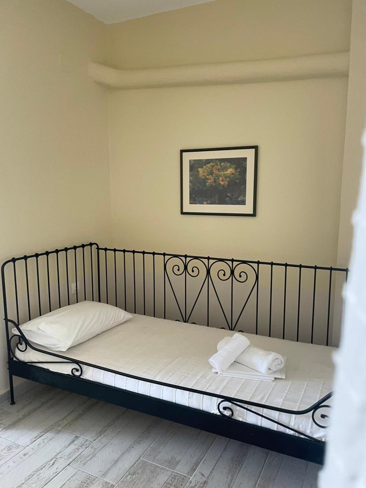 Axion Esti Apartments Skopelos Pokoj fotografie
